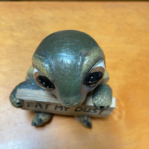 Eat My Dust Turtle Figurine - Picture 11 of 12